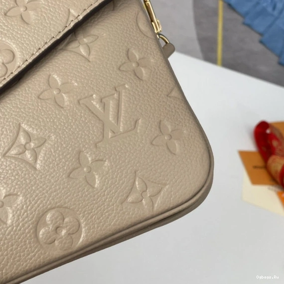 MÉTIS POCHETTE VUITTON LOUIS 0411